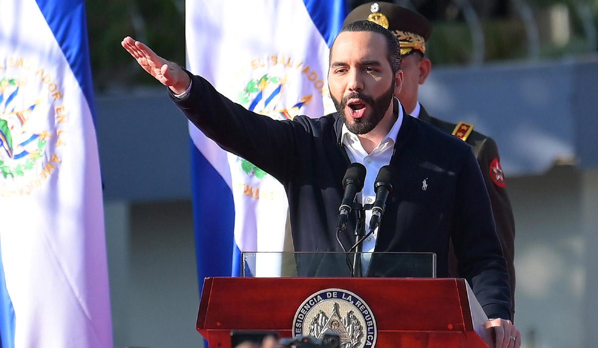 El presidente de El Salvador, Nayib Bukele, ha sido muy criticado por organismos internacionales durante esta pandemia del coronavirus. (Foto: AFP/MARVIN RECINOS)
