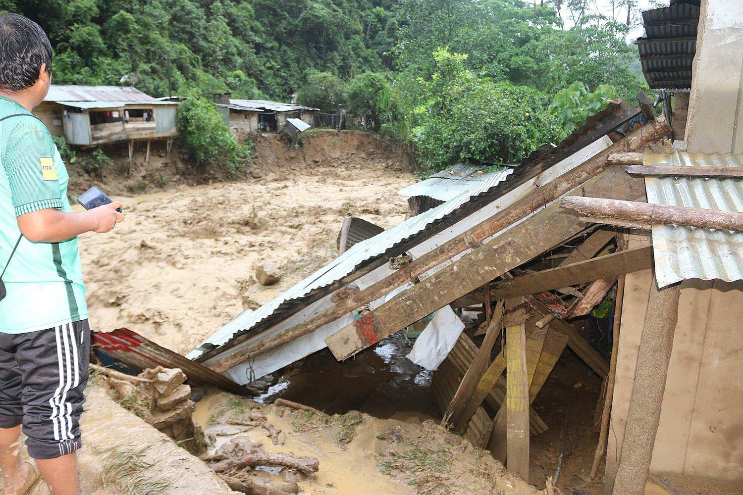 Desborde de río en San Juan del Oro deja 43 familias damnificadas