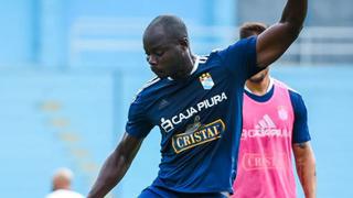 John Mosquera reaccionó así ante mensajes de hincha de Sporting Cristal (VIDEO)