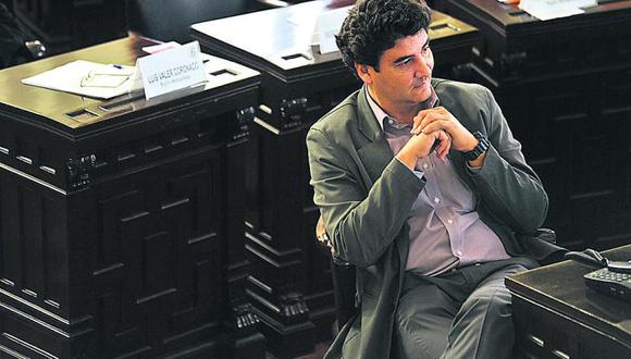 Eduardo Zegarra: "El APRA está siendo usado como furgón de cola de los revocadores"