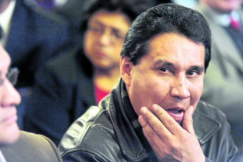 JNE abre proceso contra alcalde Carlos Burgos