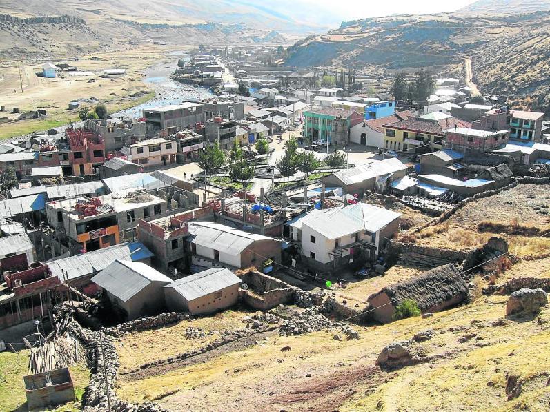 Paro de comuneros continúa en proyecto minero Las Bambas