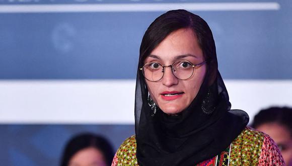 Zarifa Ghafari de Afganistán habla durante una ceremonia en Washington, DC el 4 de marzo de 2020. (Foto de MANDEL NGAN / AFP).