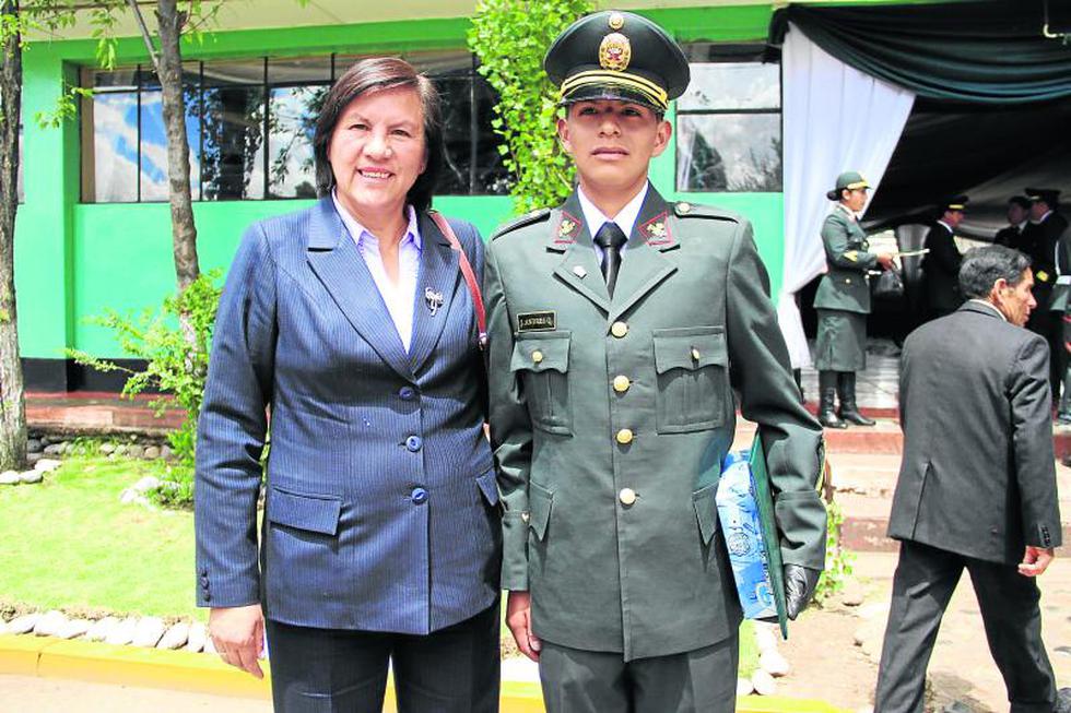 393 policías egresan en la ciudad de Huancayo