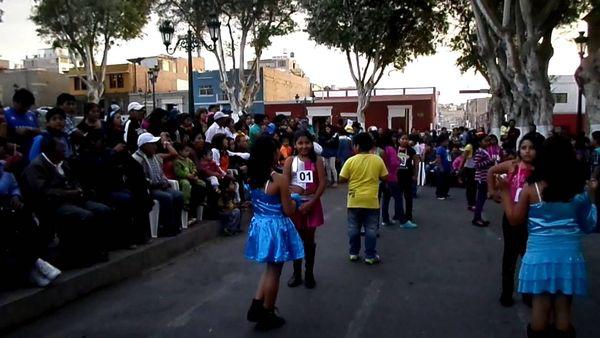 Organizan concurso "Baile y sabor" en plaza de armas