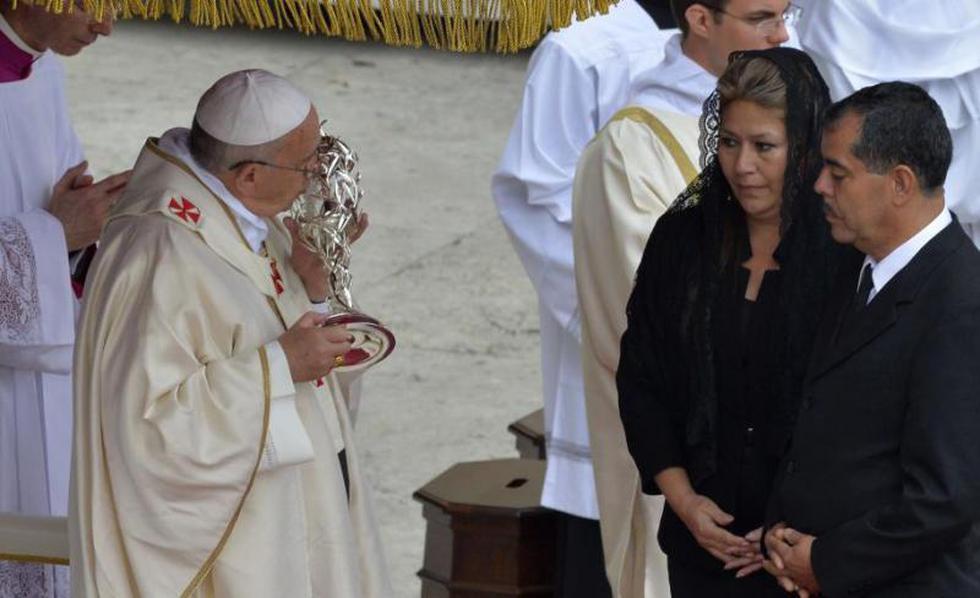 Juan Pablo II y Juan XXIII fueron proclamados santos (FOTOS)