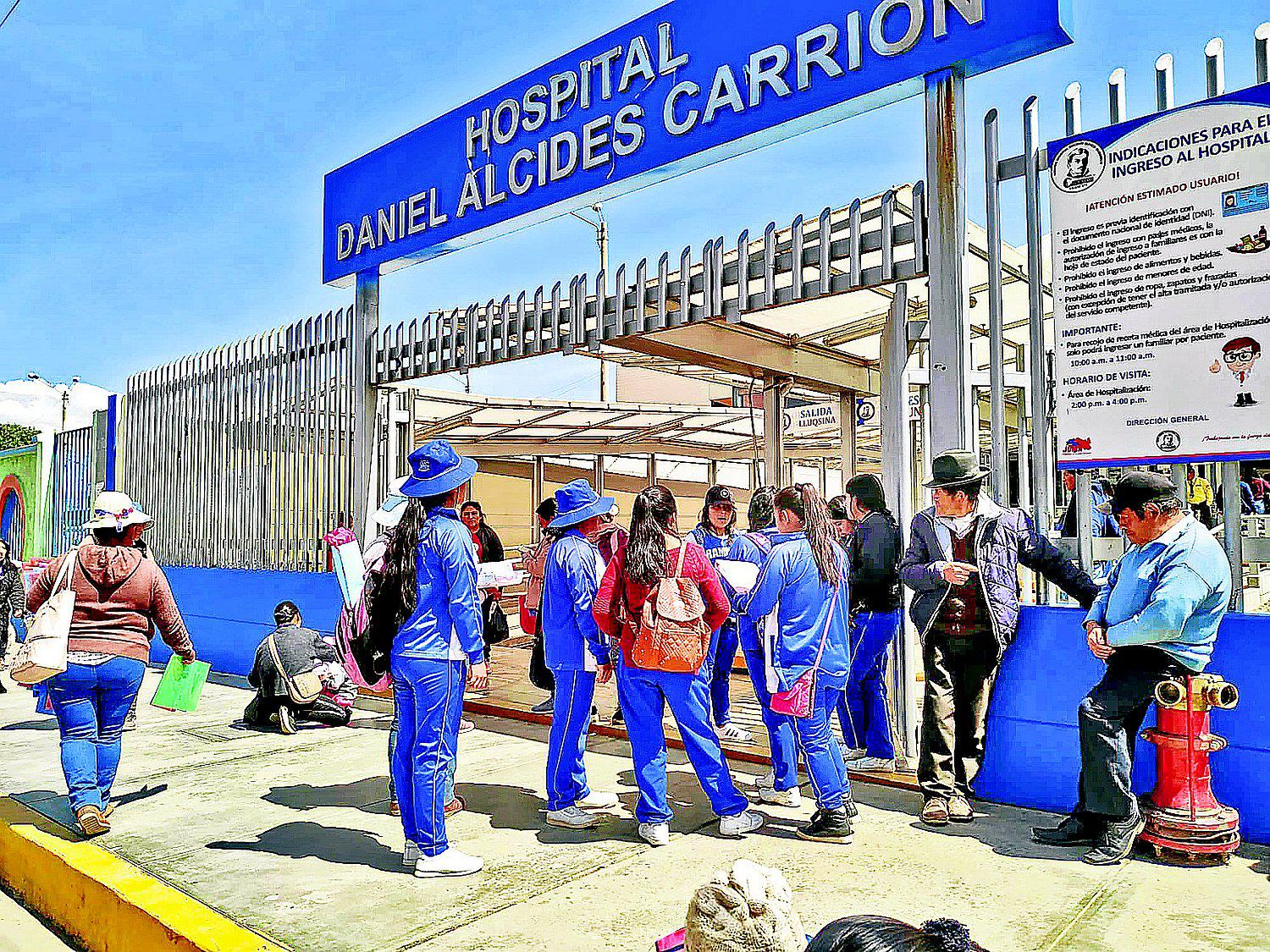 Escolares de secundaria se desmayan practicando maratón