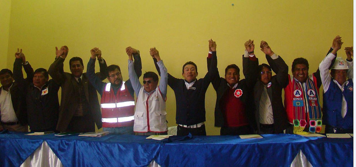 Candidatos al municipio de Juliaca firman acta de Acuerdo de Gobernabilidad 