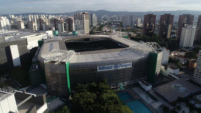 Grandes estadios de Río de Janeiro, Sao Paulo así como canchas de barrios en Brasil lucen completamente vacíos por la cuarentena. (Foto: EFE)
