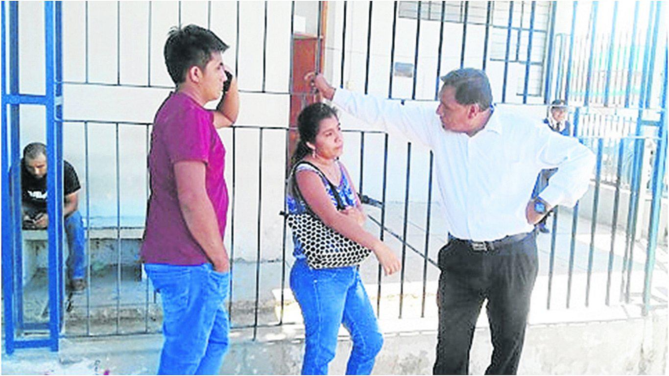 Mototaxista muere en choque, mientras que su esposa y dos hijas resultan heridas