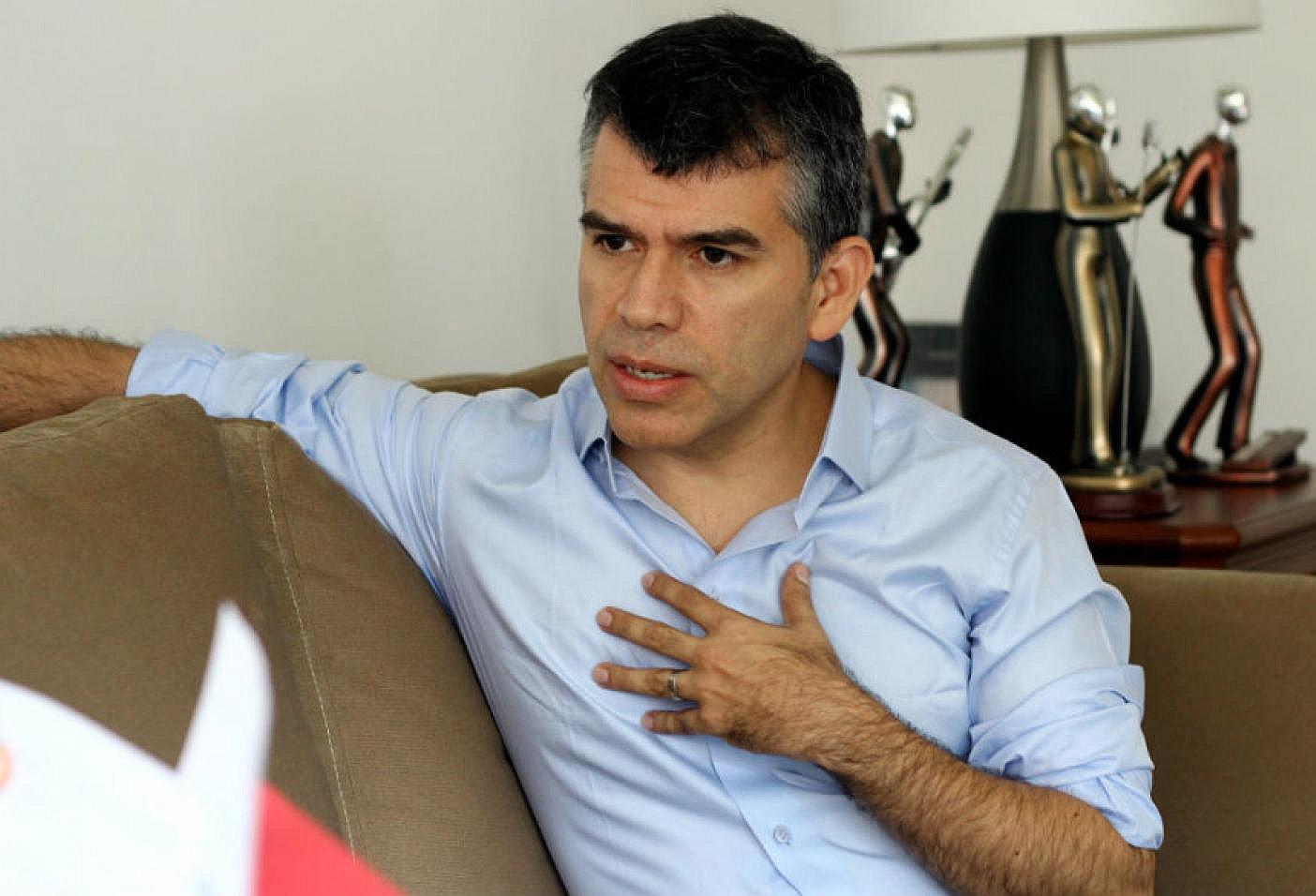 Julio Guzman arribó a Ayacucho desde donde busca lanzar su nuevo partido con miras a las elecciones generales del 2021