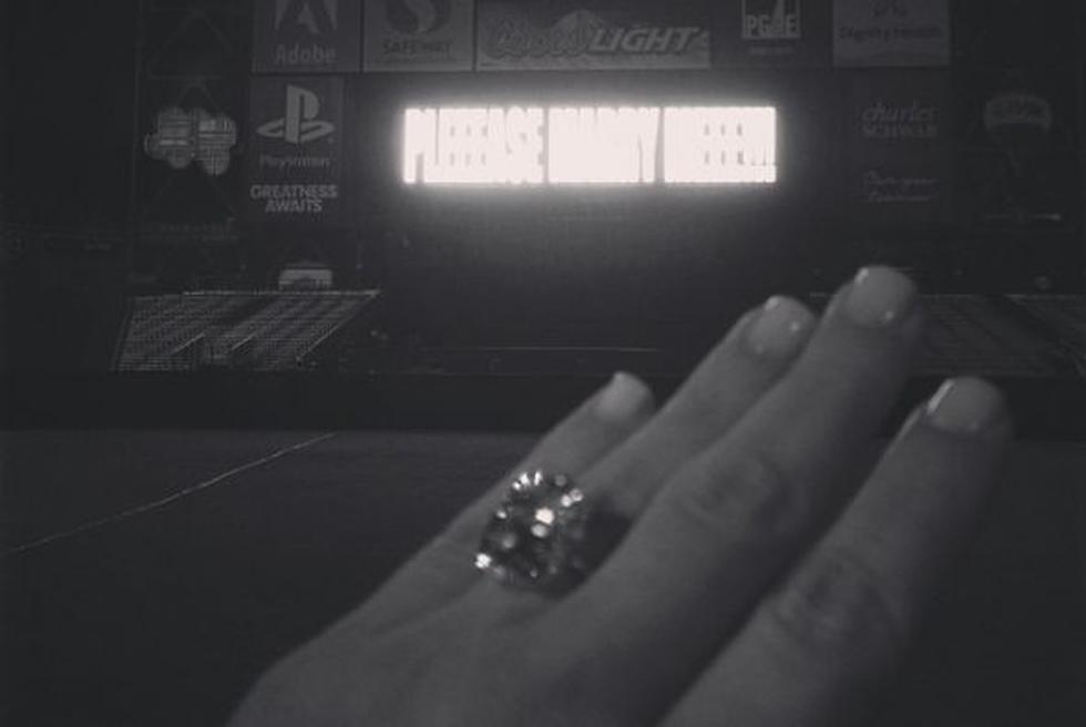 Rapero Kanye West pide la mano a Kim Kardashian