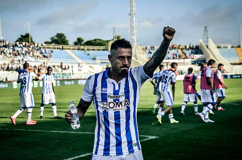 A Gianluca Lapadula interesa jugar por la selección peruana