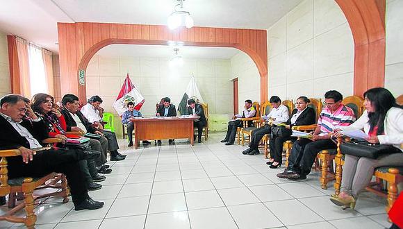 Concejales de Paucarpata critican a sus colegas por viaje a Loreto