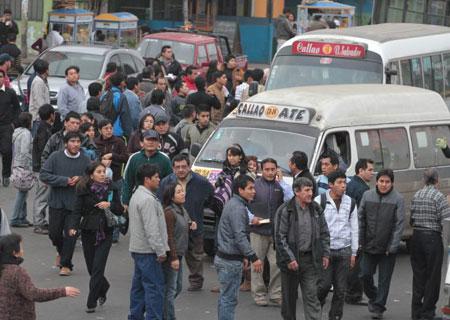 Este miércoles transportistas realizarán paro de 24 horas