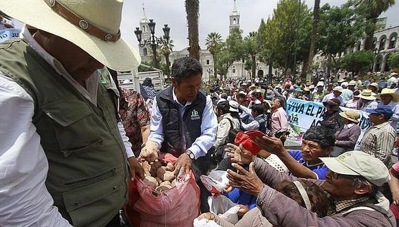 ​Agricultores de Arequipa viajan a Lima para protestar 