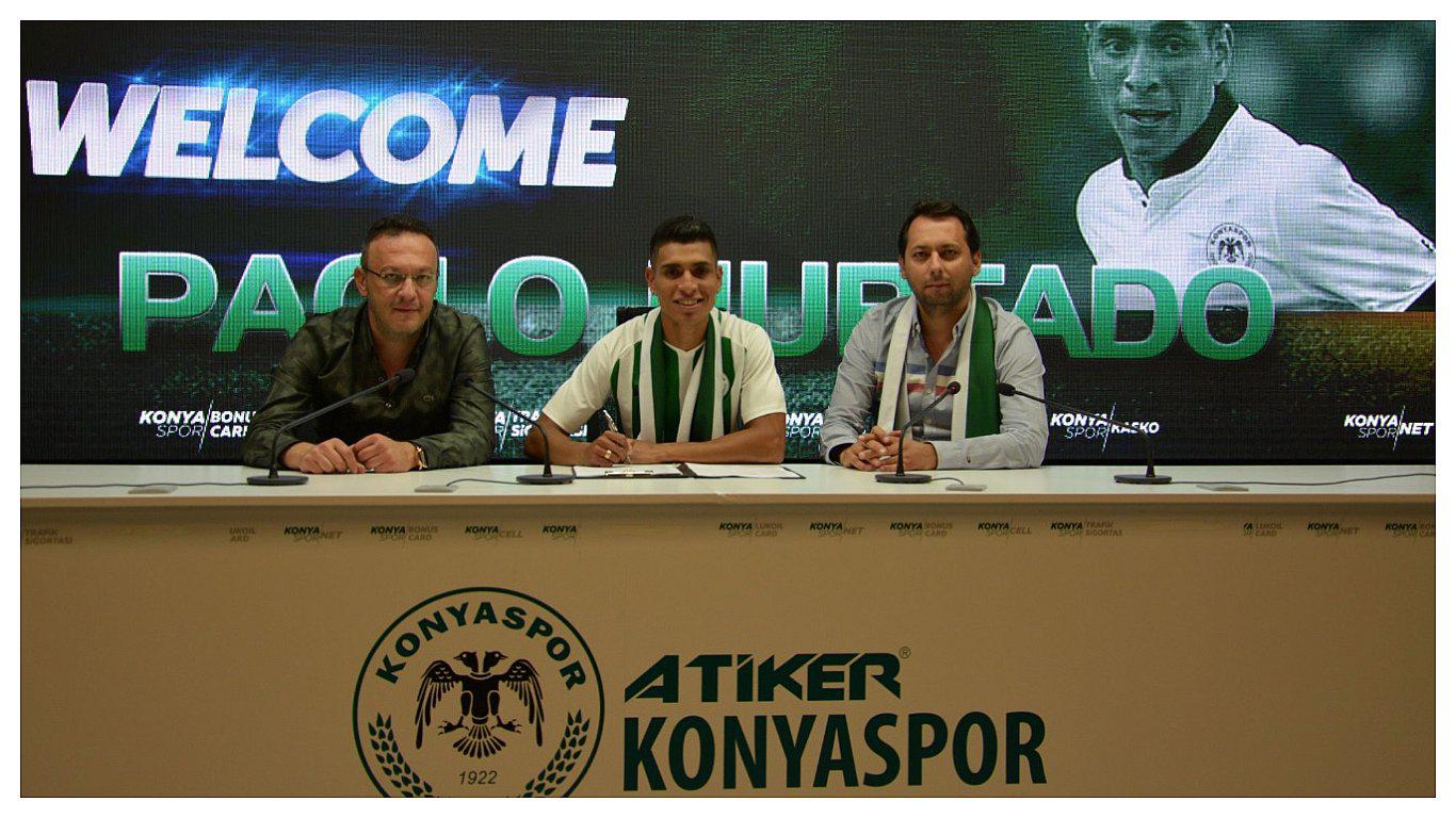 ​Paolo Hurtado es nuevo jugador del Konyaspor de Turquía (FOTOS)