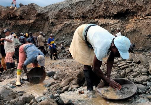 Piura: Formalizan a primera pequeña empresa minera en la región