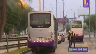 Bus del Corredor Morado impactó contra camión en Lince (VIDEO)
