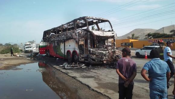 Bus que partió del distrito de Tambogrande se incendió cuando se dirigía a Lima