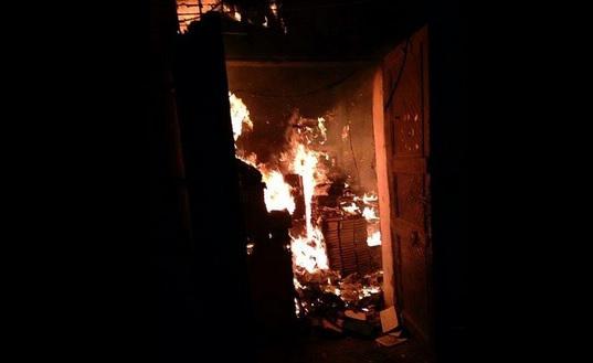 Incendian importante biblioteca en Líbano