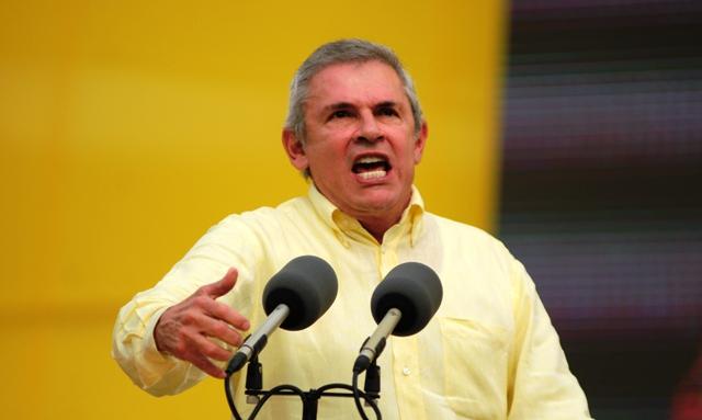 ONPE confirma a Castañeda como ganador absoluto con 49%, según primer reporte