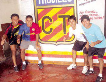 "Taitas" buscan la copa