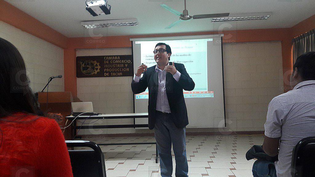 “Los medios de comunicación son un contrapeso del poder”