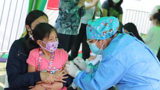 Cáncer de cuello uterino: EsSalud anuncia vacunación a niñas contra el VPH