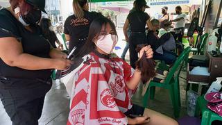 Iqueños se suman a donación de cabello para limpieza de playas tras derrame de petróleo 