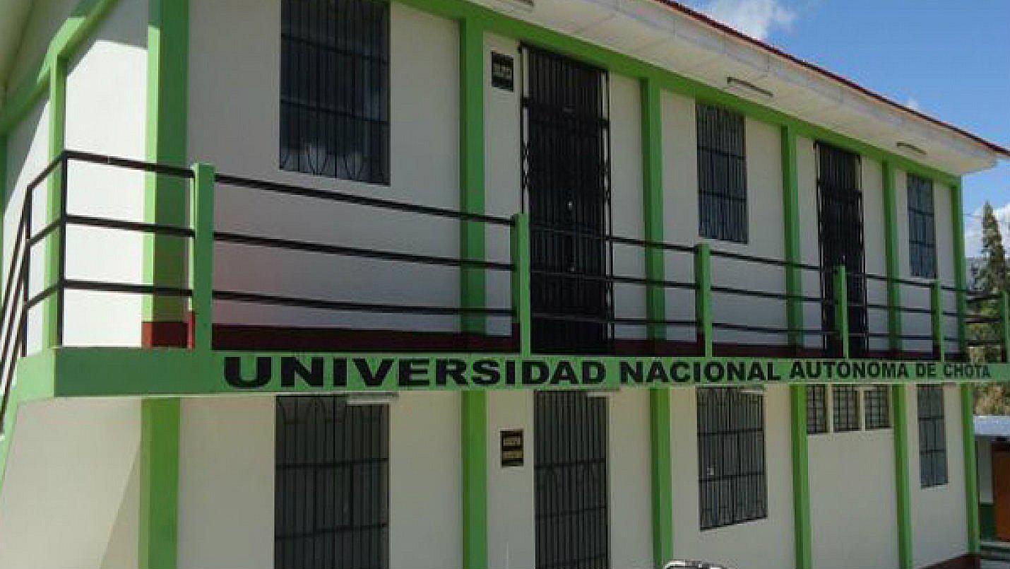 Sunedu entrega licencia a la Universidad Nacional Autónoma de Chota 