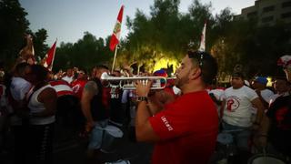 Banderazo para la selección peruana: los hinchas en Estados Unidos armaron la fiesta y los jugadores fueron testigos (VIDEO)