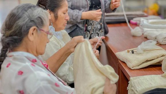 Las artesanas de cuatro asociaciones de la línea de textil de la provincia de Huánuco y Pachitea han sido tomadas en cuenta por la Comisión de Promoción del Perú para la Exportación y el Turismo (Promperú)./ Foto: Correo