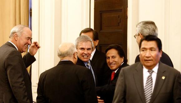 Castañeda descarta "figuretismo" en reunión de líderes con Humala