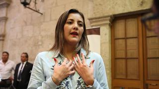 Yamila Osorio: Fiscalía pide 18 meses de impedimento de salida del país en su contra