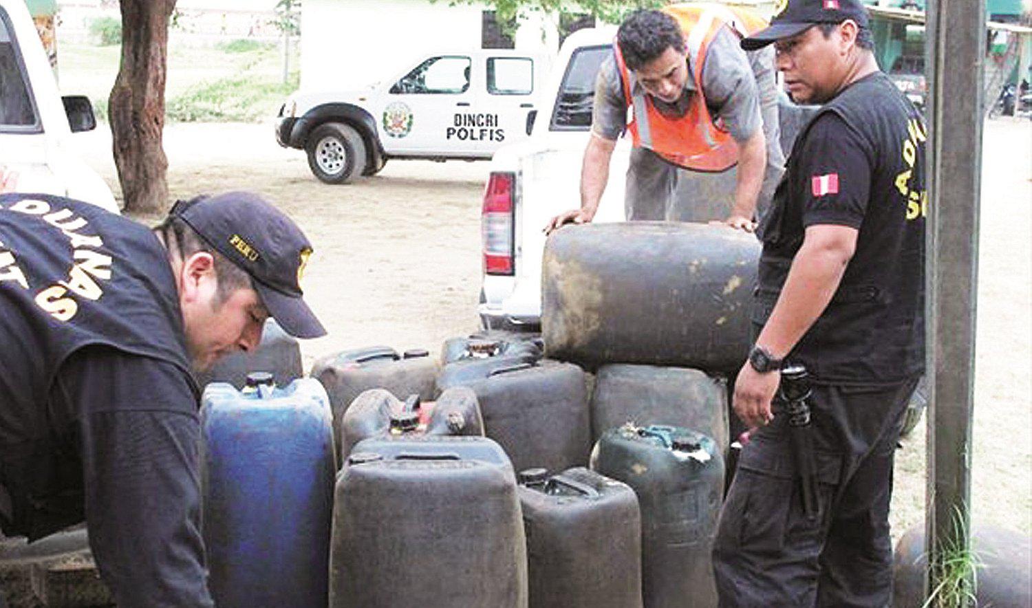 Decomisan 250 galones de petróleo de procedencia ecuatoriana 