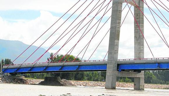 Funcionarios regionales inspeccionan Puente Comuneros y Santa Isabel 