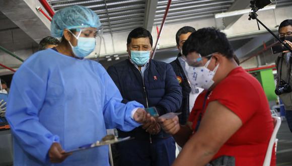 Docentes de las zonas rurales ya reciben vacuna contra el COVID-19 en Ica. Foto: GORE Ica