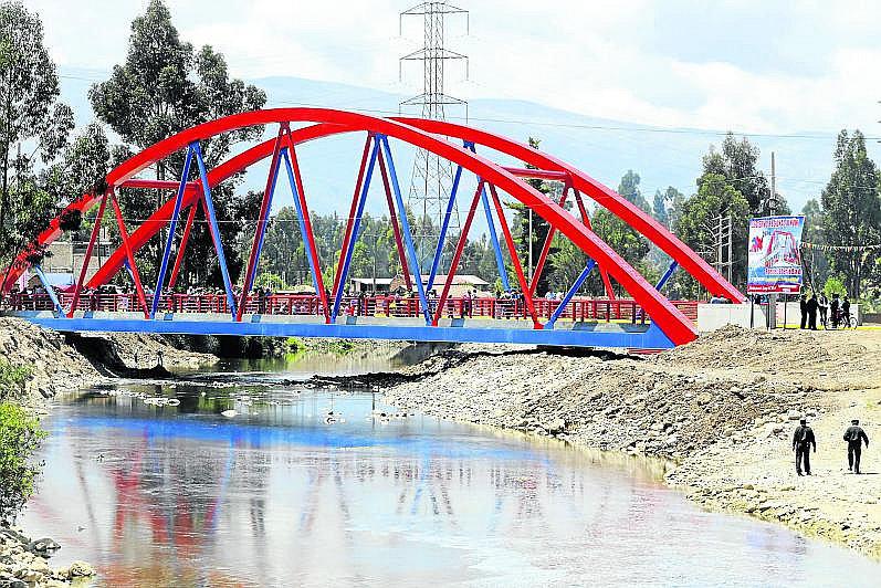 Contraloría halla pérdidas millonarias en construcción de puente "La Eternidad"