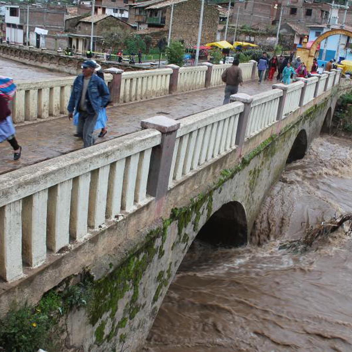 Puente colonial de Huancavelica a punto de colapsar por lluvias | PERU |  CORREO
