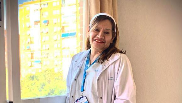 Ana Guzmán Bellodas cuenta con tres especialidades y trabaja en un importante hospital de Madrid, además de ser tutora de futuros enfermeros.