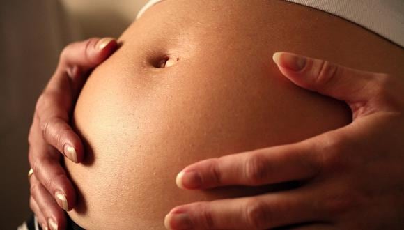 Mujer está embarazada de 13 bebés