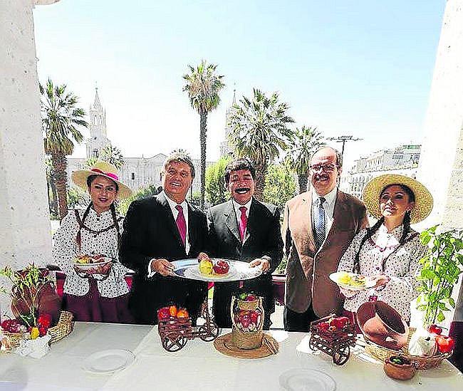 Gastronomía: prepararán 2 mil platos de rocoto Relleno para ingresar a libro de Récord Guinness