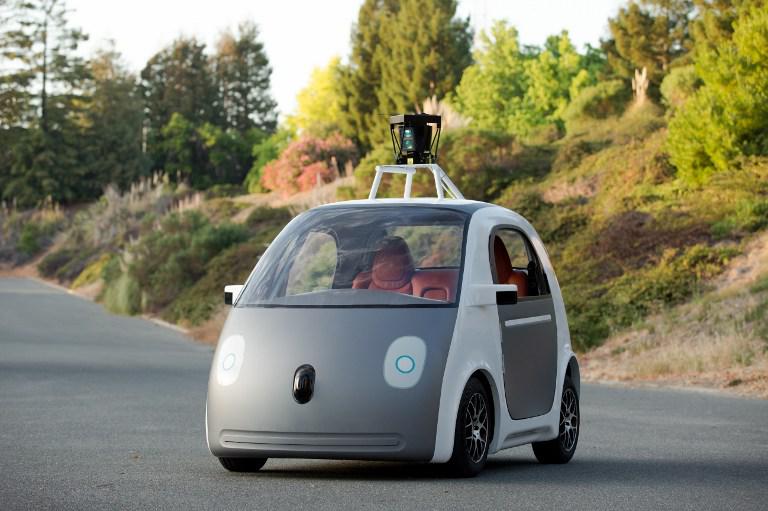 Google presenta su auto sin conductor y sin timón