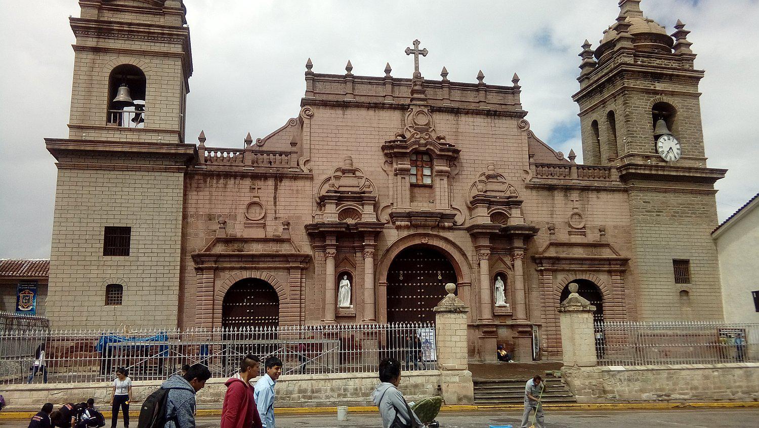 Hoy se dará la visita a las iglesias