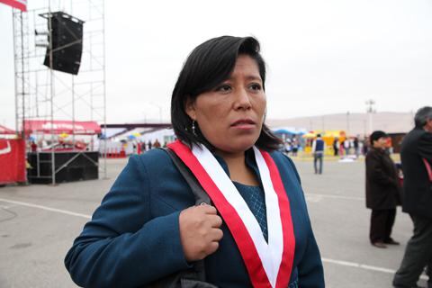 Natalie Condori califica de "suicidio político" elección de Solórzano