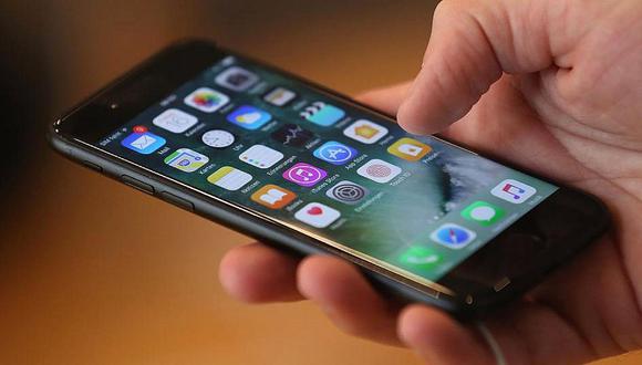 Apple enfrenta demandas tras admitir que hace más lentos los iPhone antiguos