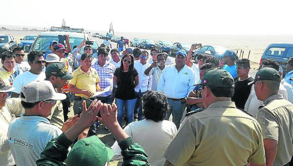 Operadores turísticos protestan en la Reserva Nacional de Paracas