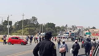 Transportistas bloquean la carretera Panamericana Sur en la región Ica