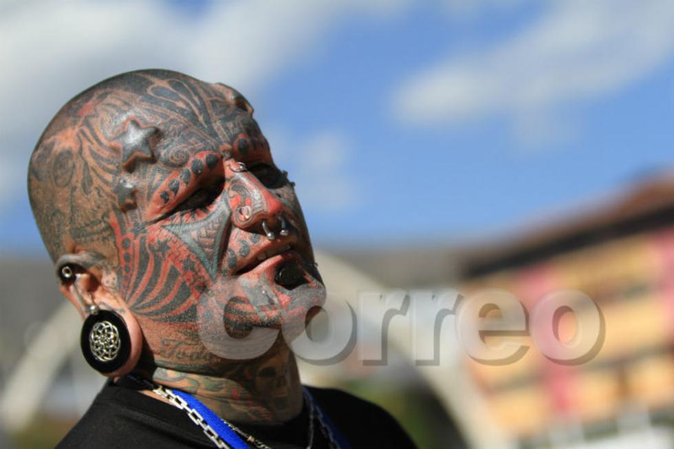 El hombre más tatuado del mundo alborota a Huancayo (FOTOS)